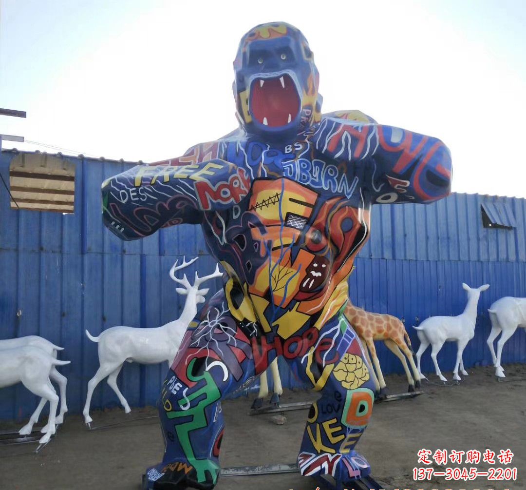 绍兴玻璃钢彩绘大猩猩雕塑