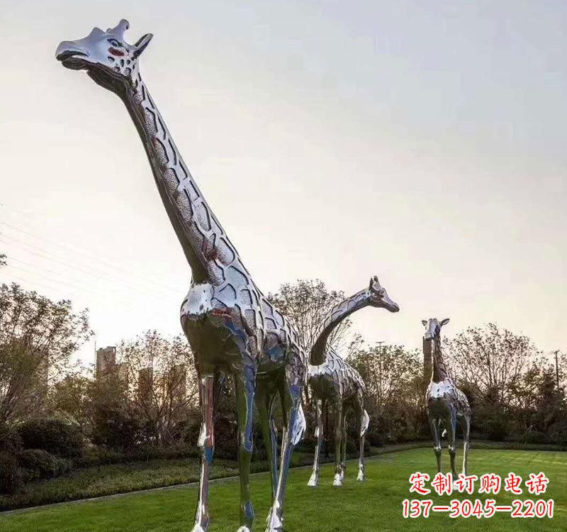 绍兴不锈钢长颈鹿雕塑美丽的艺术精神