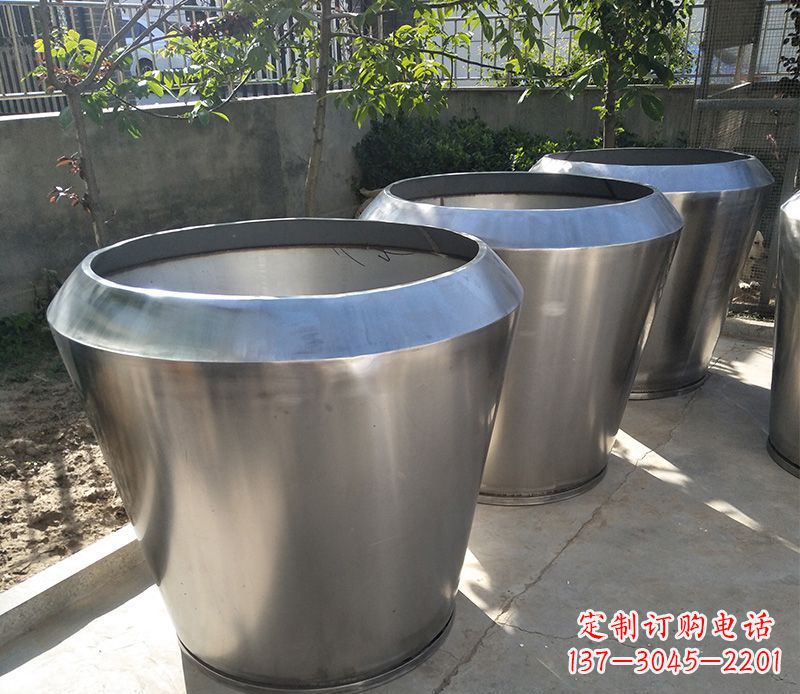 绍兴不锈钢花盆雕塑给你的家园增添一份独特的美
