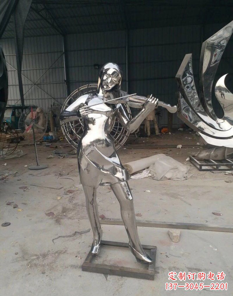 绍兴不锈钢拉小提琴的女孩雕塑
