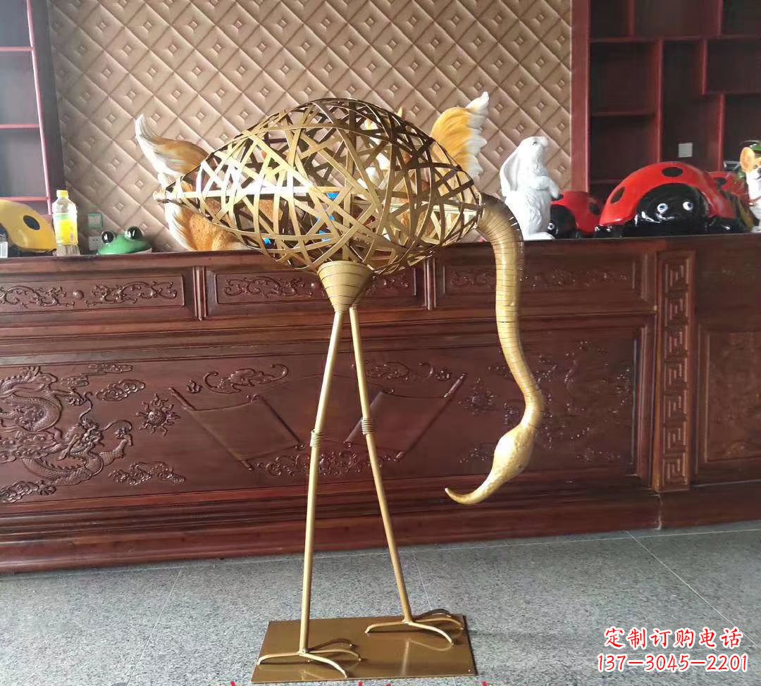绍兴不锈钢丹顶鹤雕塑精美外形,传承中华文化