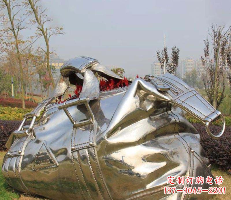 绍兴不锈钢手提包雕塑1