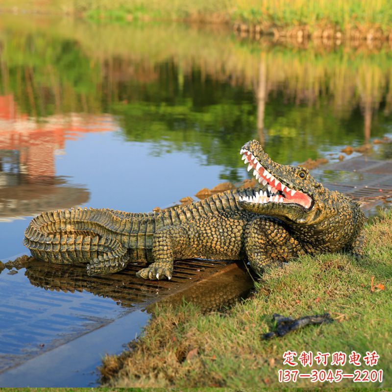 绍兴仿真鳄鱼雕塑湿地公园水塘水景动物摆件