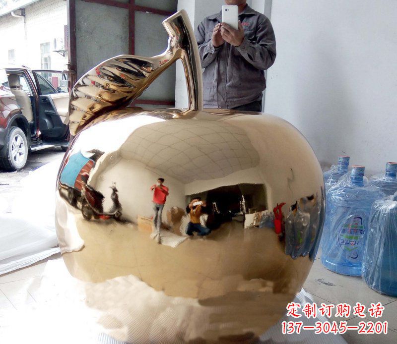 绍兴公园不锈钢镜面苹果雕塑 (2)