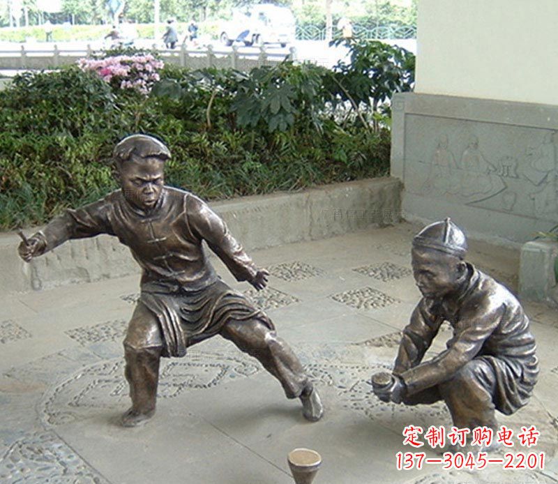 绍兴玩陀螺的古代儿童铜雕