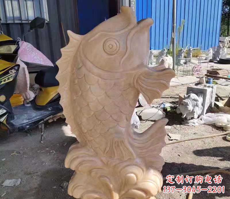 绍兴晚霞红喷水鲤鱼石雕