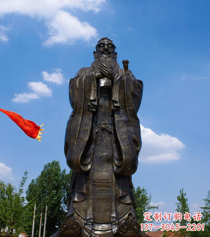 绍兴校园里的孔子雕像